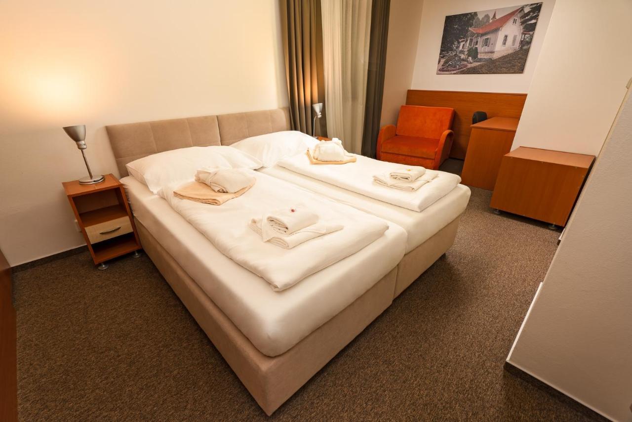 Hotel Termál Vyhne Esterno foto